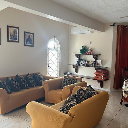 Pampered In Paradise Near Ian Fleming Airport Ocj Ocho Rios Exterior foto