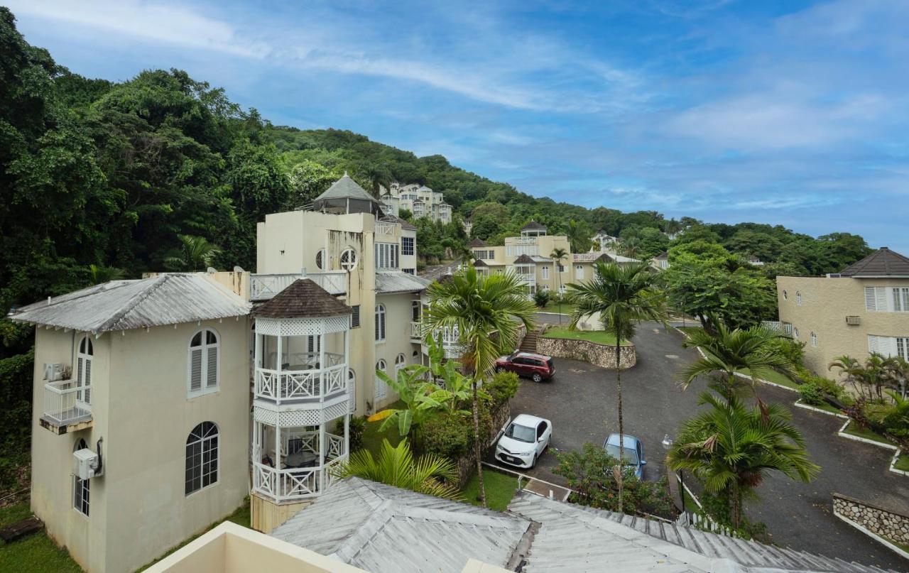 Pampered In Paradise Near Ian Fleming Airport Ocj Ocho Rios Exterior foto